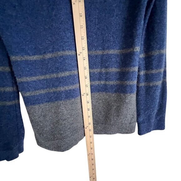 Griffen Cashmere V-Neck Sweater Women’s M Blue Gray Striped Quiet Luxury - Picture 8 of 8